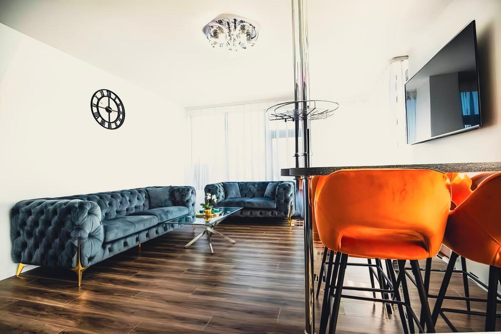 Appartamento Center Pearl 2Br Wifi Easy-Check-In Klaipėda Esterno foto